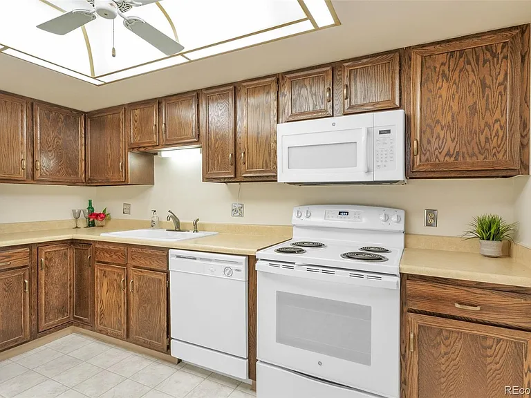 13601 E Marina Dr #304 — Photo 1
