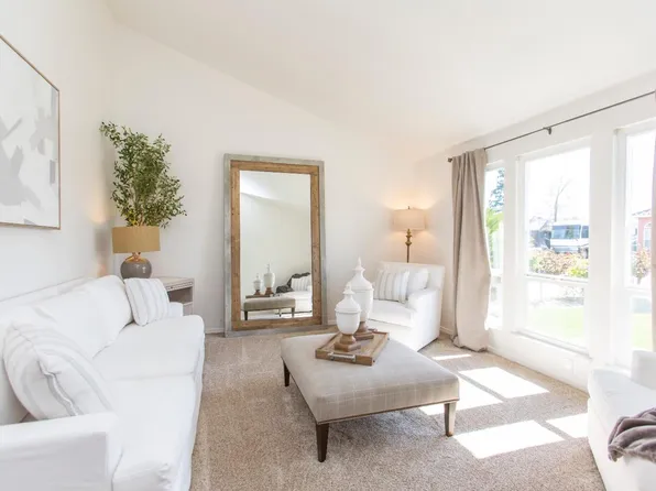 399 Riviera Way, Turlock, CA 95382