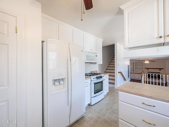 5th image of 2509 Ward Boulevard