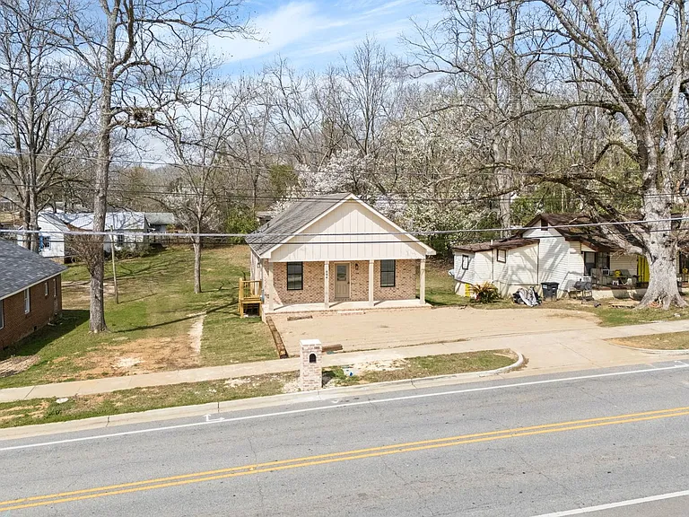 604 Martin Luther King Blvd — Photo 2