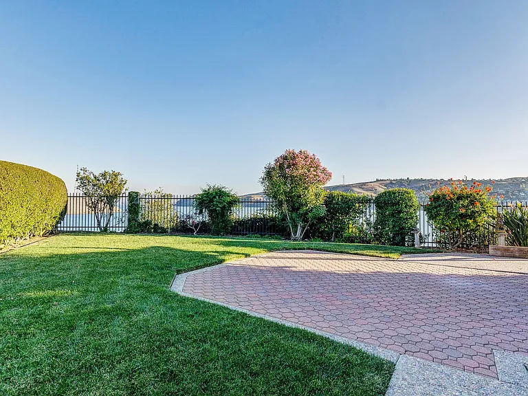 137 Camino Del Sol — Photo 40