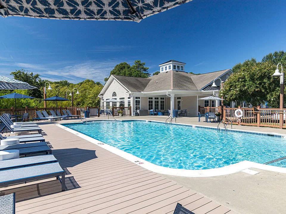 Harbor Village Apartments