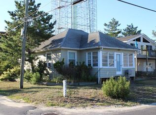 28 W Pershing Ave, Long Beach, NJ 08008