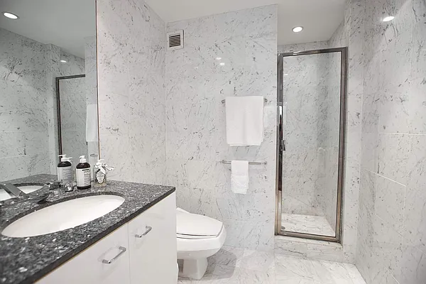 Rented by Sotheby's International Realty | media 10