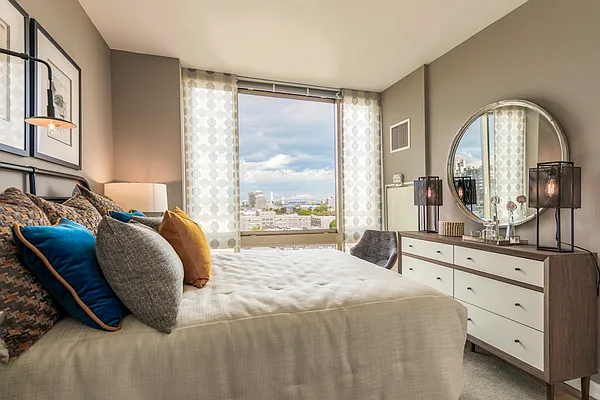 Rented by Greystar | media 3