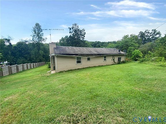 2nd image of 743 N Ruritan Dr