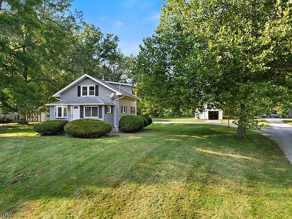 2nd image of 3071 Farmdale Rd