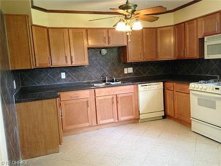3rd image of 4248 Kerrybrook Dr