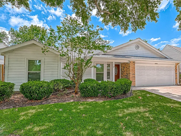 2922 Lakefield Way — Photo 4