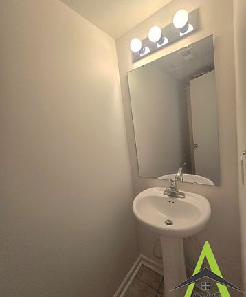 2nd image of 4055 Tahoe Dr