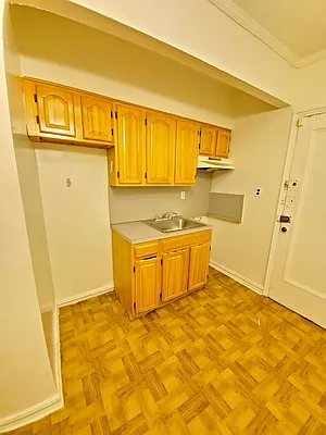 Rented by Smart NY Realty LLC | media 12