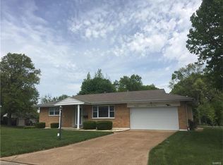 7111 Rockhaven Ln, Saint Louis, MO