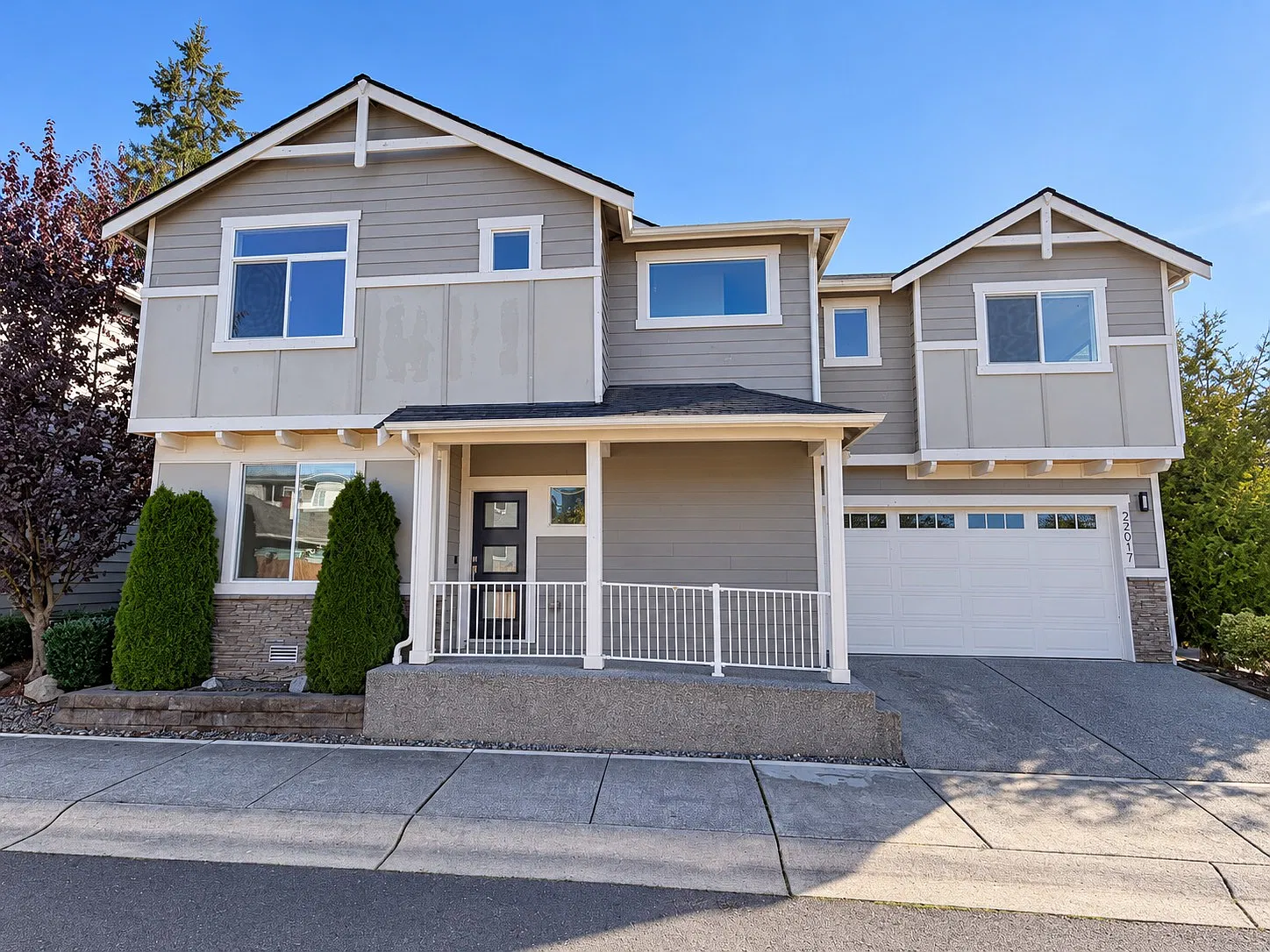 4 bed, 2055 sqft, $3,750 — Photo 1