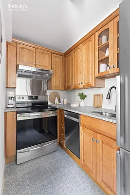 Rented by Sotheby's International Realty | media 9