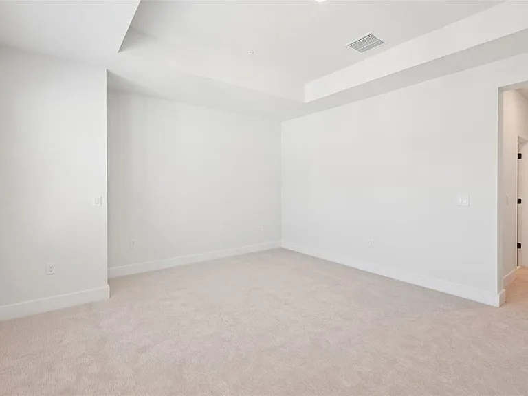 3133 4th Ter N — Photo 17