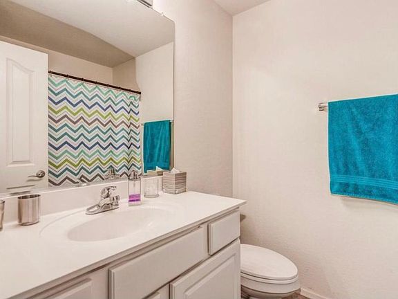 2nd image of 3611 E Velasco St