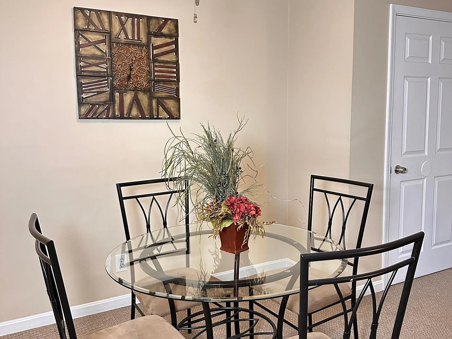 2 bed, 850 sqft, $1,499 — Photo 3