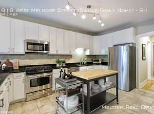 1918 W Melrose St #R-1, Chicago, IL 60657