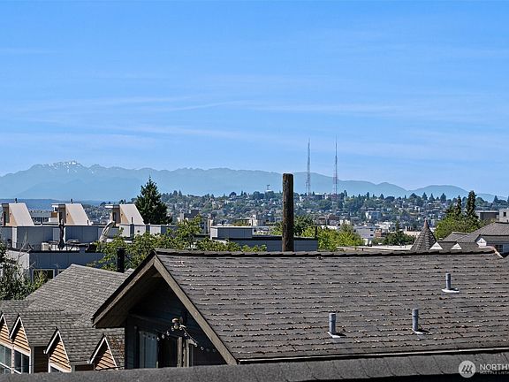 3rd image of 1421 E Denny W