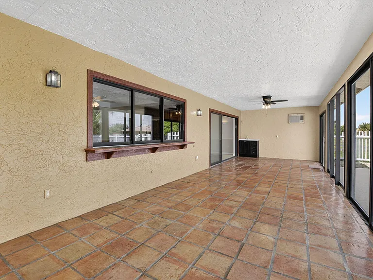 10157 La Reina Rd — Photo 45