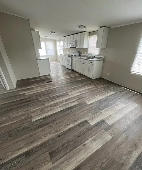 102 Diploma Dr — Photo 6