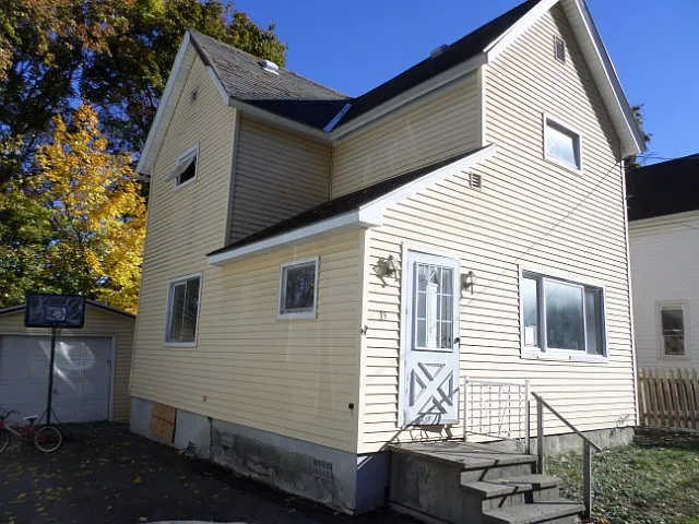 35 Spring St photo 1