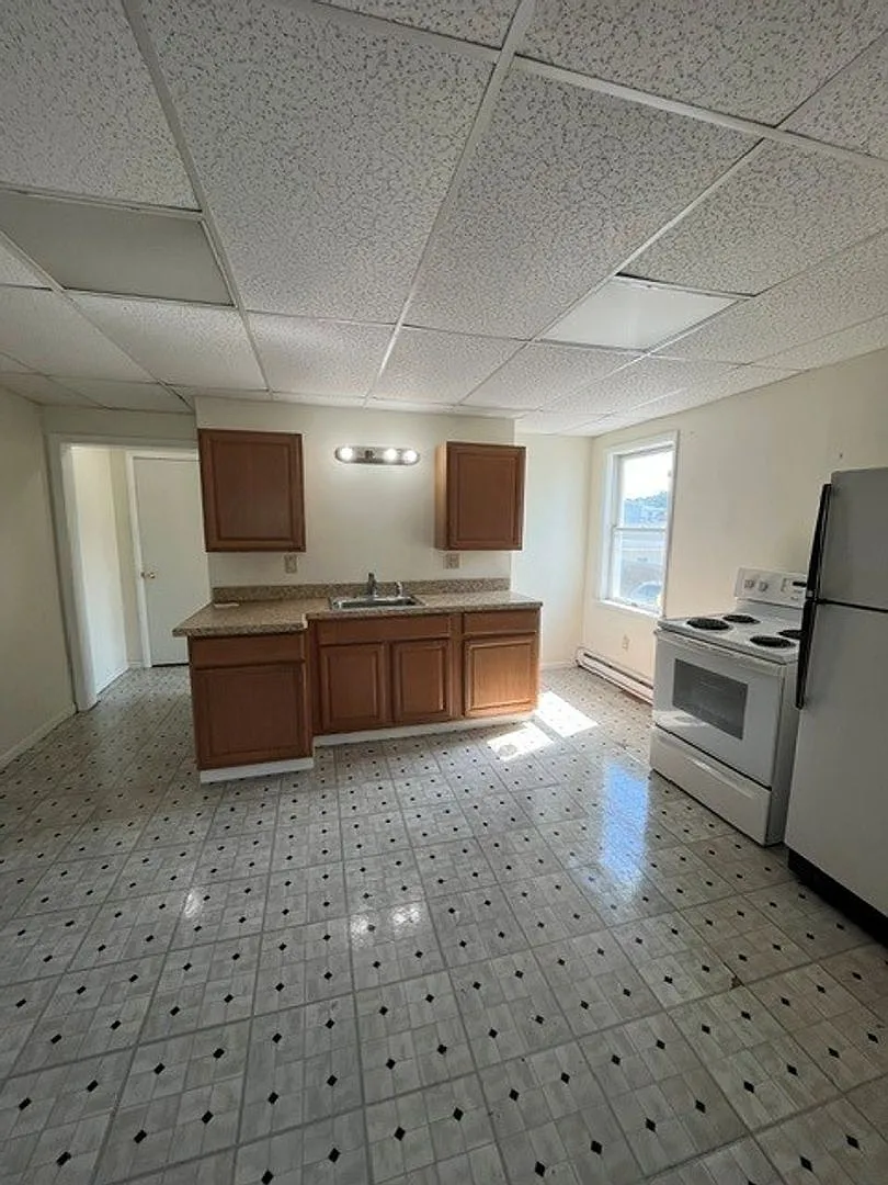 38 Clay Street — Photo 4