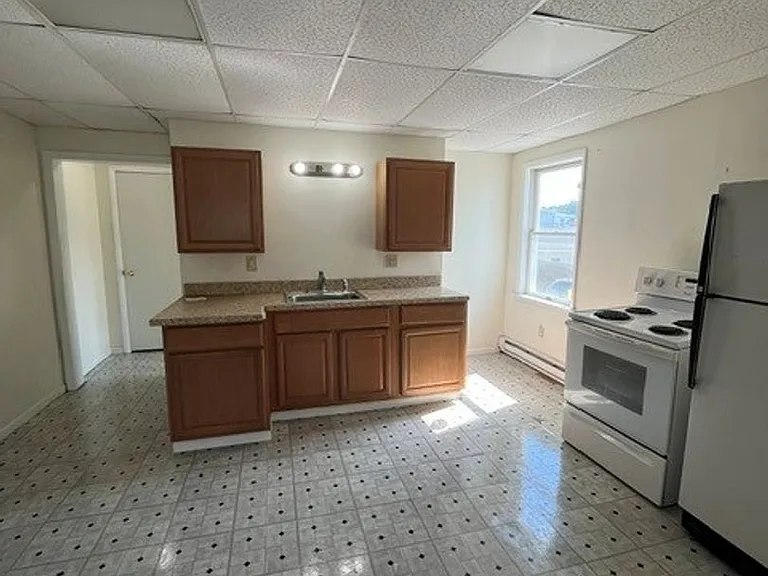 38 Clay Street — Photo 14