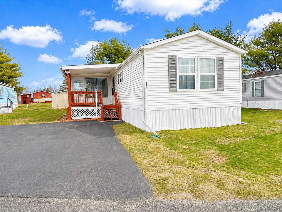 1st image of 43 Fiddlehead Lane