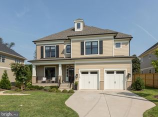 6219 31st St N, Arlington, VA 22207