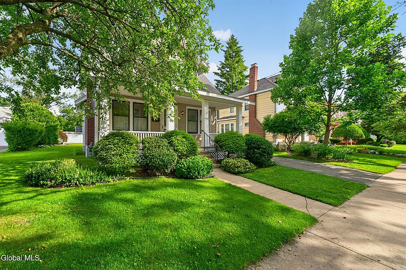 2nd image of 1129 Morningside Avenue