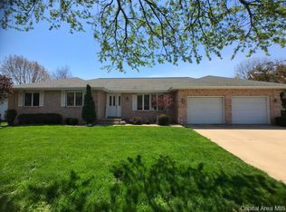 2916 Dartmoor Ct, Springfield, IL 62704