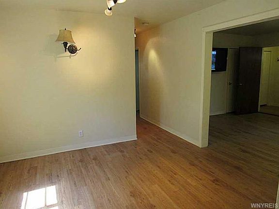 5th image of 435 Campus Dr