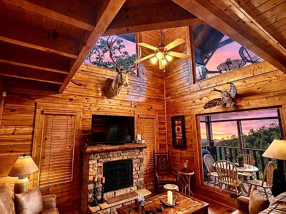 3rd image of 2869 White Oak Ridge Ln