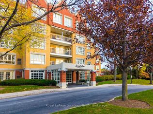 16 Raglan St #412, Collingwood, ON L9Y4Y2