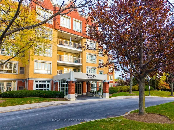 16 Raglan St #412, Collingwood, ON L9Y 4Y2