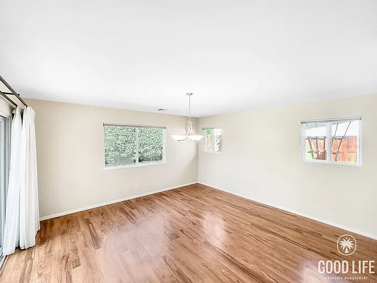 4164 Mount Herbert Ave — Photo 8