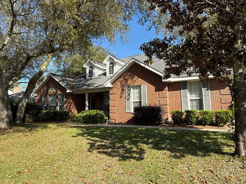 Building Photo - 4410 Windlake Dr