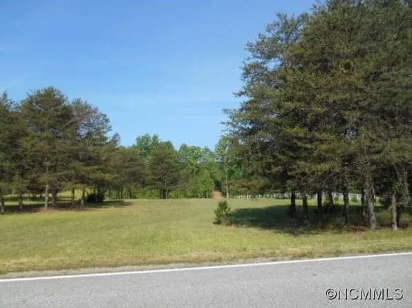 1509 S Blackstock Rd, Landrum, SC 29356