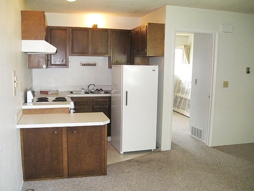 2nd image of 306 S 7th St APT L