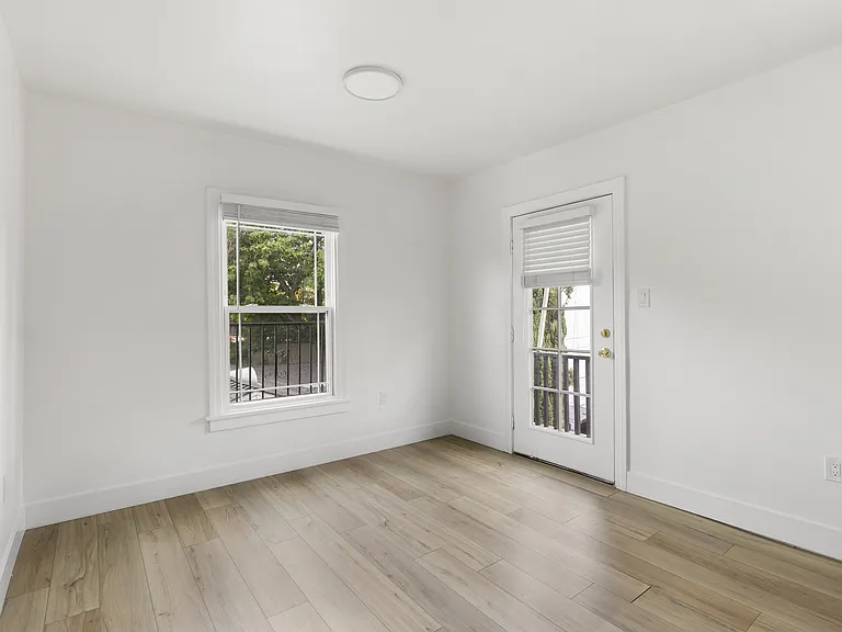 743 N Occidental Blvd — Photo 12