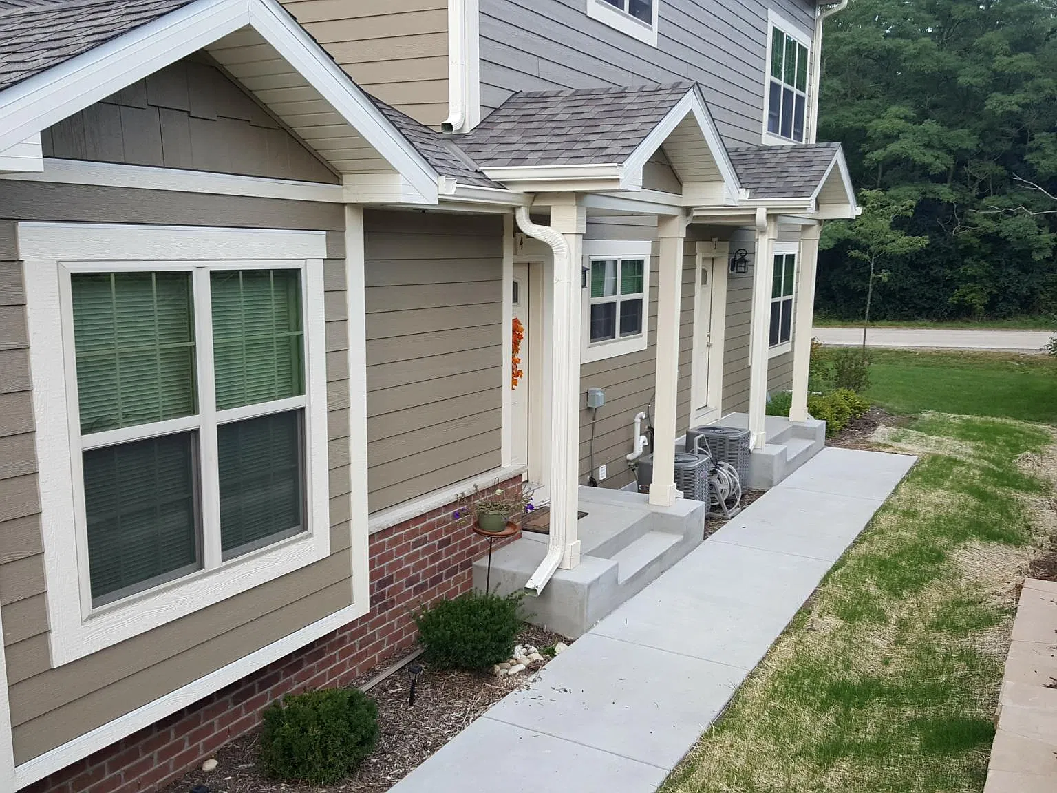2 bed, 1350 sqft, $1,995 — Photo 3