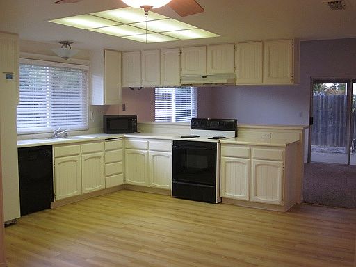 4th image of 8937 Glen Alder Way