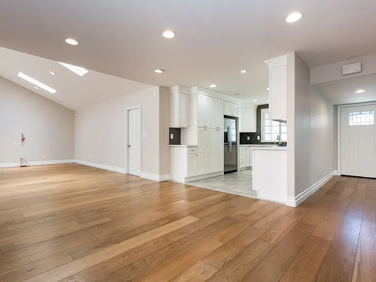 5564 Lone Star Dr — Photo 11