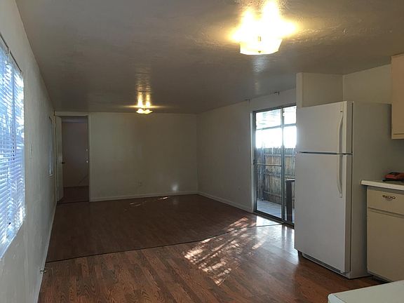 2nd image of 3259 N Kelvin Blvd Unit 5