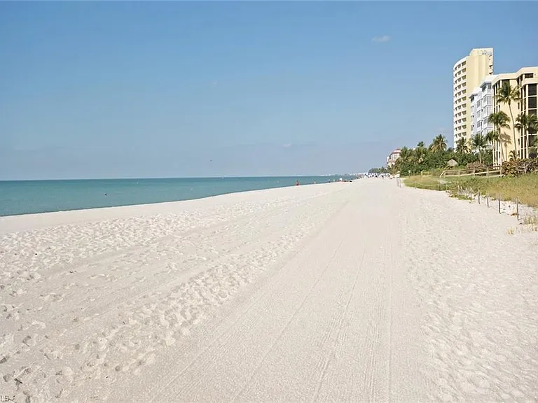9577 Gulf Shore Dr W #504 — Photo 27