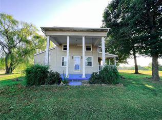 15642 N Angling Ln, Mount Vernon, IL 62864