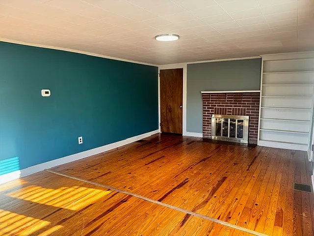 31 Queen Rd — Photo 21