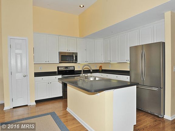 2nd image of 5279 Ballycastle Cir