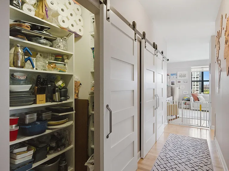 451 W Huron St #907 — Photo 17